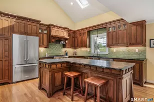 342 Mountain Rd, West Hartford, CT 06107 - Photo 6