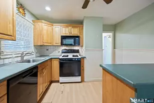 202 Moran St, Waterbury, CT 06704 - Photo 4