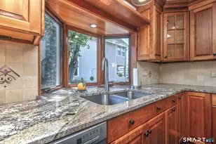 13 Crescent Bluff Ave, Branford, CT 06405 - Photo 22