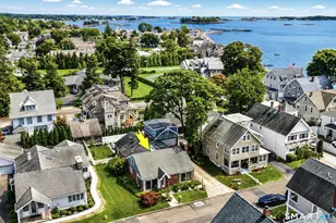 13 Crescent Bluff Ave, Branford, CT 06405 - Photo 2