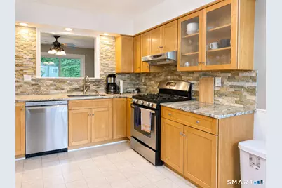 37 Country Place #37, Shelton, CT 06484 - Photo 2
