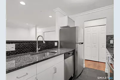 180 Glenbrook Road #9, Stamford, CT 06902 - Photo 4