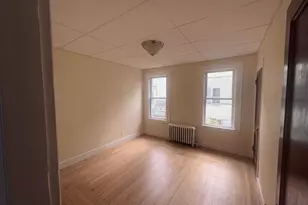 51 Lyon St, New Haven, CT 06511 - Photo 2