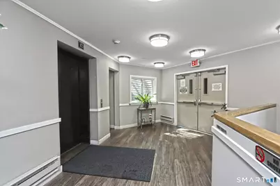 127 Harbour Close Close #127, New Haven, CT 06405 - Photo 10