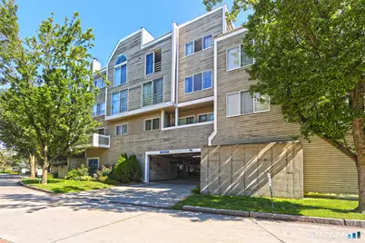 127 Harbour Close Close #127, New Haven, CT 06405 - Photo 1