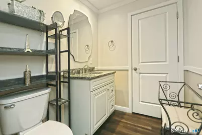 127 Harbour Close Close #127, New Haven, CT 06405 - Photo 22