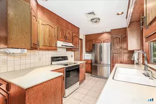 14 Ivy Ln, Danbury, CT 06811 - Photo 14