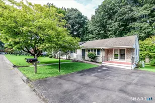 14 Ivy Ln, Danbury, CT 06811 - Photo 4