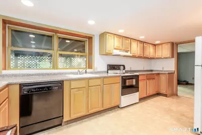 14 Ivy Lane, Danbury, CT 06811 - Photo 32