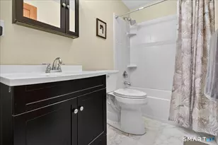 284 Shore Dr, Branford, CT 06405 - Photo 28
