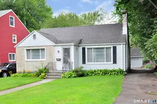 474 Fern St, West Hartford, CT 06107 - Photo 2