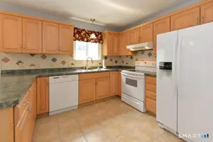 353 Heritage Vlg, Southbury, CT 06488 - Photo 4