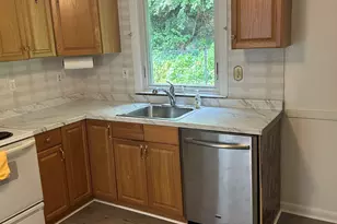 56 Wakelee Ave, Shelton, CT 06484 - Photo 4