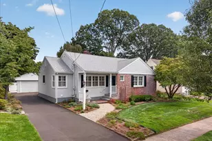 304 Davis St, Hamden, CT 06517 - Photo 1