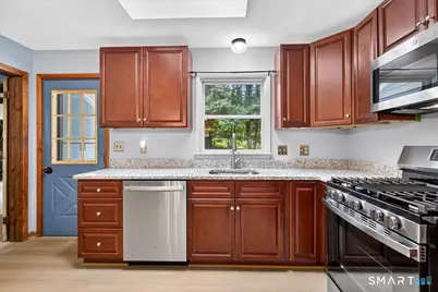 22 Robinwood Road, Hamden, CT 06517 - Photo 10