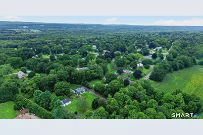888 Racebrook Road, Orange, CT 06477 - Photo 32