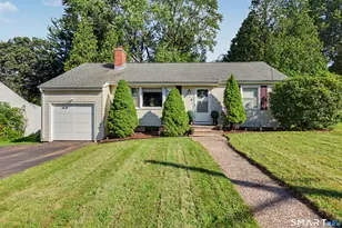 12 Hillview Ave, Hamden, CT 06514 - Photo 2