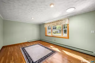 17 Queen St, Enfield, CT 06082 - Photo 6