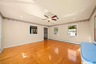 17 Queen St, Enfield, CT 06082 - Photo 12