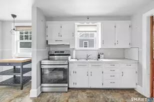 76 Newton St, Stratford, CT 06614 - Photo 18