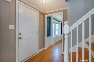 24 Colonial St, West Hartford, CT 06110 - Photo 4