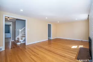 24 Colonial St, West Hartford, CT 06110 - Photo 6