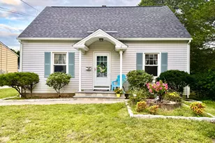 24 Russell St, Naugatuck, CT 06770 - Photo 1