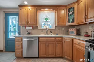 24 Russell St, Naugatuck, CT 06770 - Photo 10