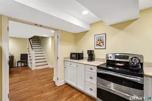 10 Crest View Dr, Middlefield, CT 06481 - Photo 24