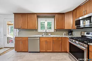 263 Preston St, Windsor, CT 06095 - Photo 14