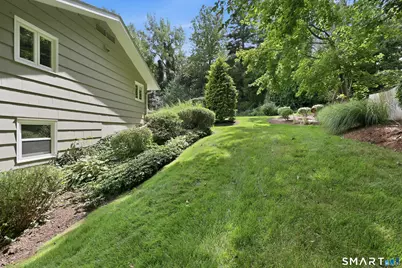 263 Preston Street, Windsor, CT 06095 - Photo 32