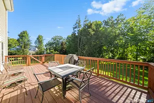 15 Butternut Dr, Bloomfield, CT 06002 - Photo 2