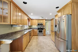 191 Hang Dog Ln, Wethersfield, CT 06109 - Photo 4