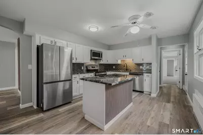 45 Mansfield Road, New London, CT 06320 - Photo 12