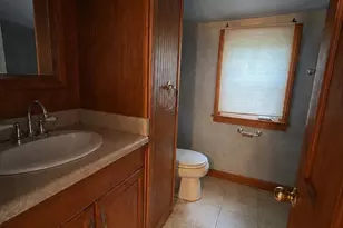 342 Mountain Rd, Windsor, CT 06095 - Photo 10