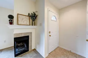 31 High St, East Hartford, CT 06118 - Photo 2