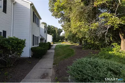565 Clark Avenue #6, Bristol, CT 06010 - Photo 4