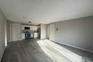 74 Main St, Windsor Locks, CT 06096 - Photo 10