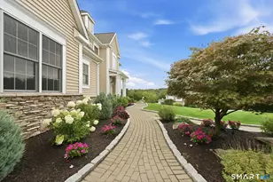 17 Paxton Way, Glastonbury, CT 06033 - Photo 2