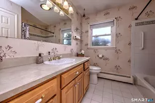 86 Honey Pot Rd, West Haven, CT 06516 - Photo 24