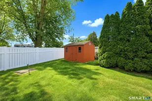86 Honey Pot Rd, West Haven, CT 06516 - Photo 6