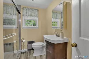 18 Welles Dr, Newington, CT 06111 - Photo 10