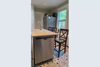 18 Greenmount Terrace, Waterbury, CT 06708 - Photo 6