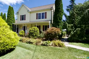29 Skinner Rd, East Windsor, CT 06016 - Photo 1