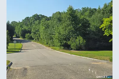 33 Mayflower Hill, Stafford, CT 06076 - Photo 2