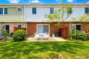 162 Penn Common, Milford, CT 06460 - Photo 2