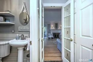 376 Stratford Rd, Stratford, CT 06615 - Photo 20