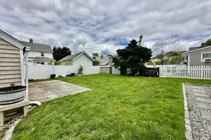 33 Emerson St, Norwalk, CT 06855 - Photo 32