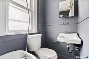 124 Cleveland Ave, Bridgeport, CT 06605 - Photo 10