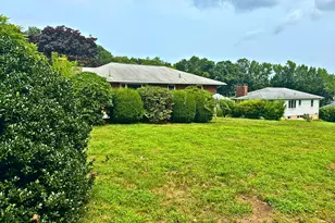 307 Highland Dr, Waterbury, CT 06708 - Photo 40